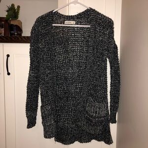 Abercrombie kids cardigan (size S)